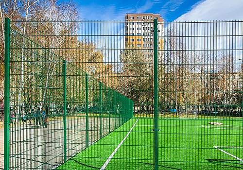 2Д забор для футбольной площадки в Берёзовском